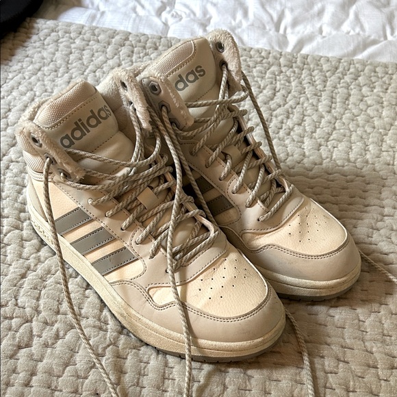 Women's Essentials Hoops 3.0 Mid Winterized Sneakerboots from Finish Line - Picture 1 of 9